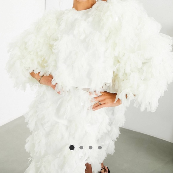 ASOS EDITION volume sleeve top in texture sequin mesh ivory + skirt set - Picture 2 of 7